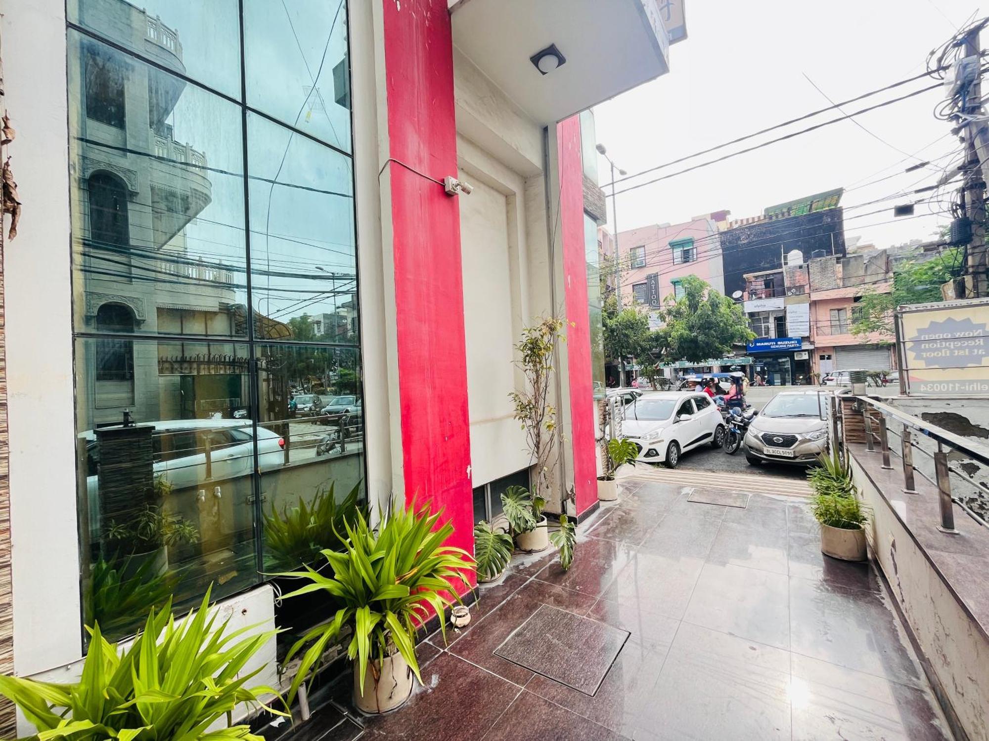 Hotel Park Pride Pitampura New Delhi, Couple Friendly Экстерьер фото